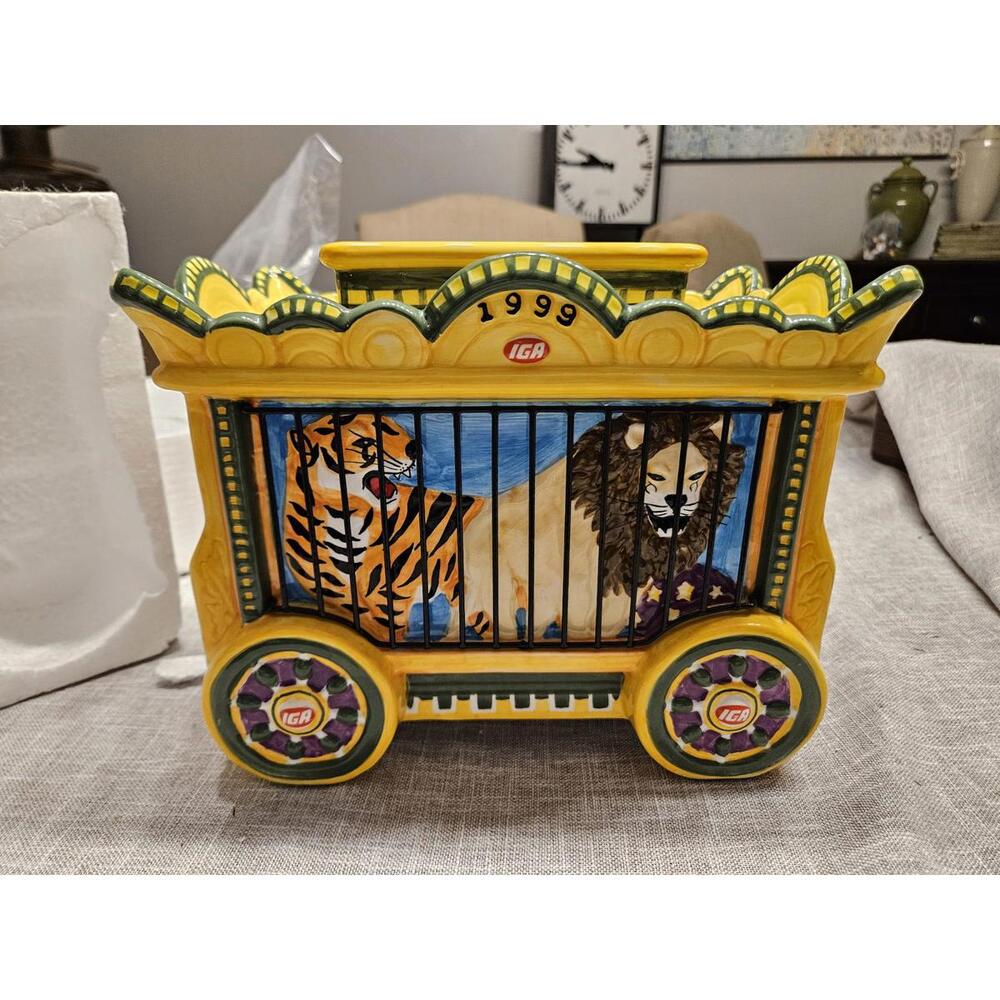 1999 IGA Circus Daze Lion & Tiger Train Car Ceramic Cookie Jar